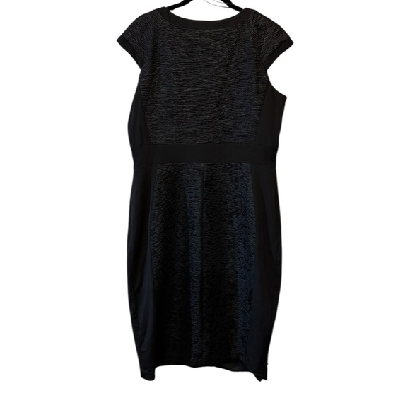 Dress barn Established 1962 Black Zip-Front Sheath Dress | Size 14 - Picture 3 of 16